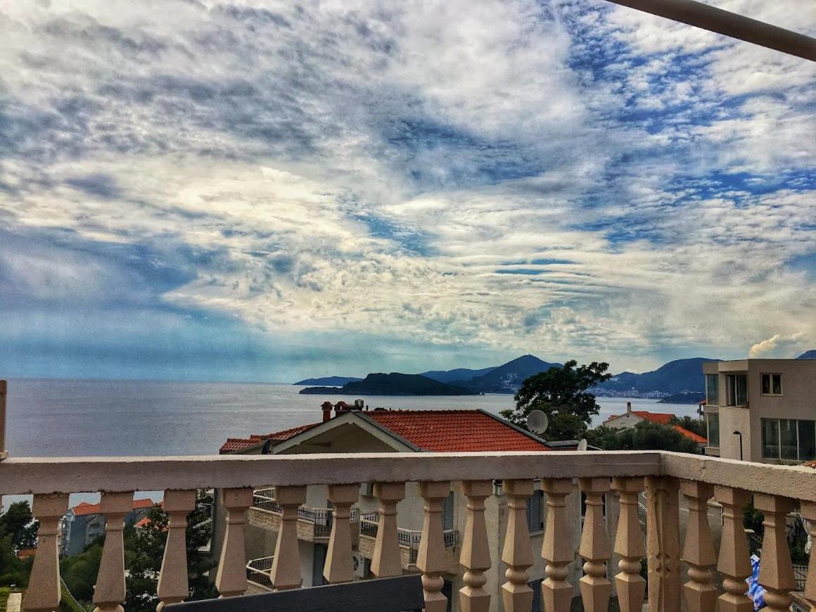 Apartments Dunja Sveti Stefan Bagian luar foto