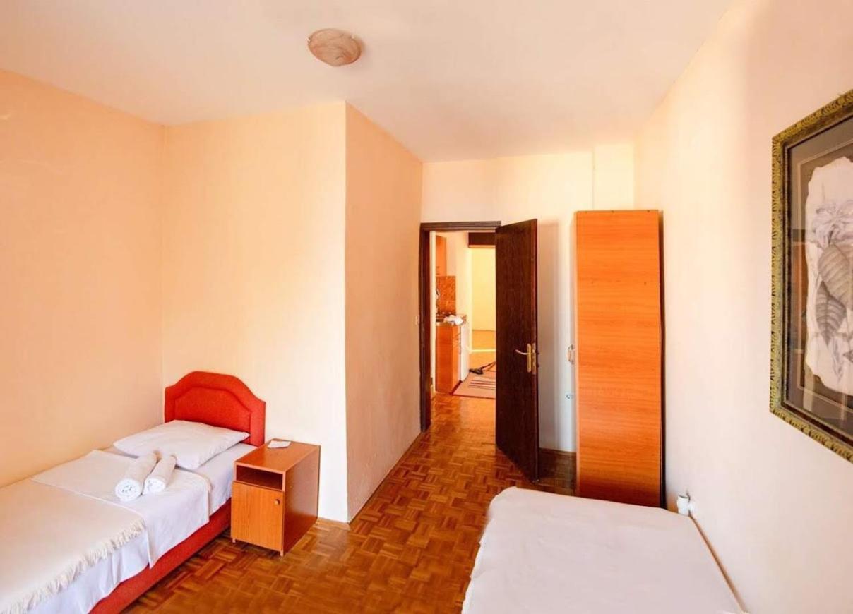 Apartments Dunja Sveti Stefan Bagian luar foto