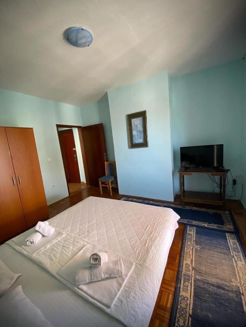 Apartments Dunja Sveti Stefan Bagian luar foto