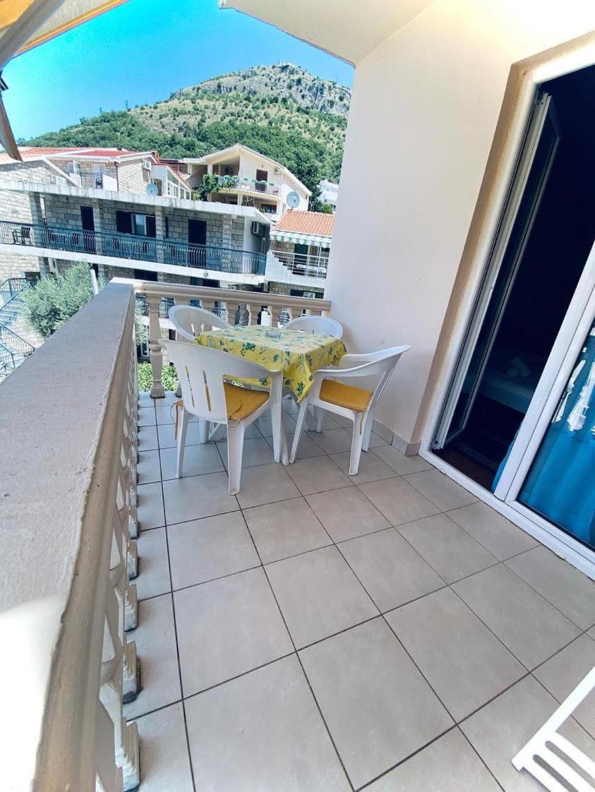Apartments Dunja Sveti Stefan Bagian luar foto